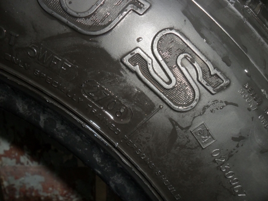 ยาง SAVERO 245/70R17 ปี08 สวยๆ 1 คู่ ยาง SAVERO 245/70R17 ปี08 สวยๆ 1 คู่