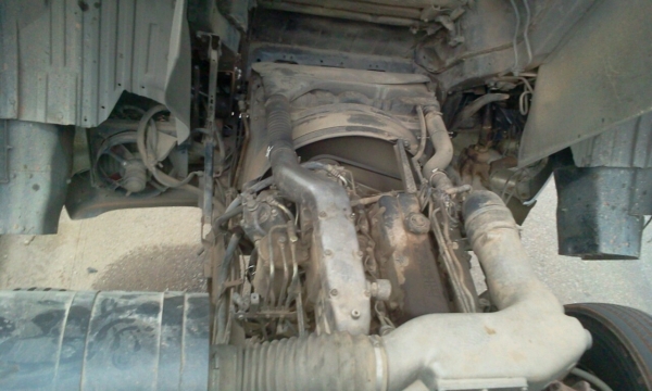 NISSAN DIESEL 320 หัวบางเดิม เครื่องเดิม เฉพาะหัวพร้อมขายค่ะ