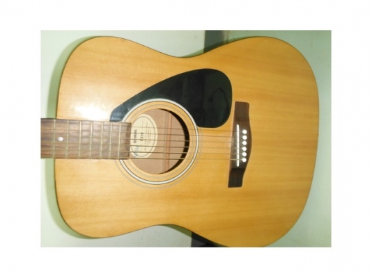 ขายกีต้าโป่ง YAMAHA F310