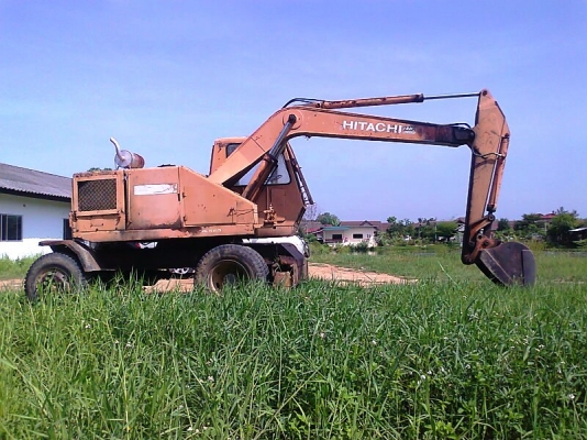 ขายด่วน รถขุดล้อยาง HITACHI EX100-1เท่า KOMATSU PW100-1 รถสวย พร้อมใช้งาน มีใบเสร็จ ลดราคาพิเศษจาก 670,000 บาท.