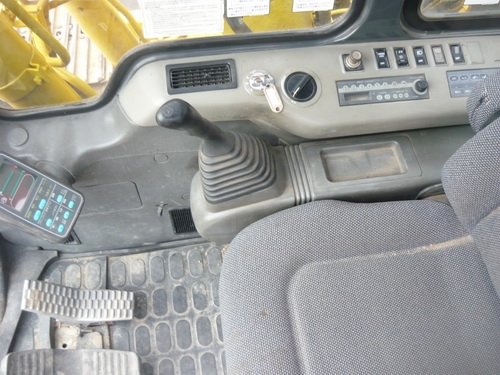 รถขุด Komatsu PC130-6 รถเก่านอกนำเข้าจากญี่ปุ่น สวยกิ๊บ ไม่มีที่ติ 087 900-0077