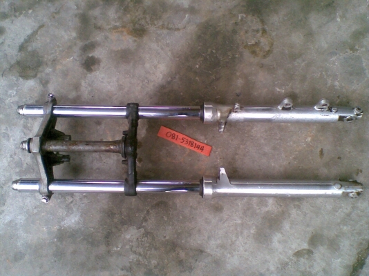 โช้คหน้า VR,NSR, NOVA / แผงคอ DASH / กระบอกโช้ค SONIC /  -  นัดเชียงใหม่