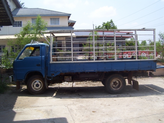 ขายหกล้ออีซูซุ 100 แรง ยาวเกือบ5 เมตร เสริมเหล็กกระบะแล้ว