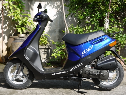 ขายรถป๊อป HONDA DIO AF18 เครื่องยนต์ 50 cc รถมือ 2 รถนำเข้าจากญี่ปุ่น สภาพสวยมาก ๆ ขับง่าย ๆ เกียรออโต สตาร์มือ เท้า ประหยัดน้ำมัน มีรูปให้ชม