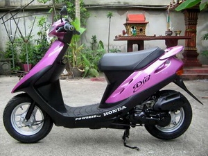ขายรถป๊อป HONDA DIO AF27 เครื่องยนต์ 50 cc รถมือ 2 รถนำเข้าจากญี่ปุ่น สภาพสวยมาก ๆ ขับง่าย ๆ เกียรออโต สตาร์มือ เท้า ประหยัดน้ำมัน มีรูปให้ชม
