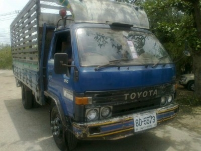 Toyota 6 ล้อ (350) หัวใหญ่ เครื่อง 115 ซัซซี่สวย 285,000