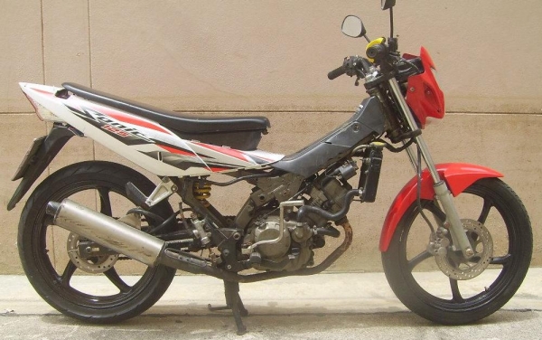 ขาย Honda Sonic  จดทะเบียนปี 45 พรบ.หมด เม.ย.56