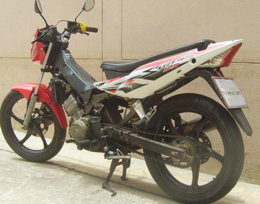 ขาย Honda Sonic  จดทะเบียนปี 45 พรบ.หมด เม.ย.56