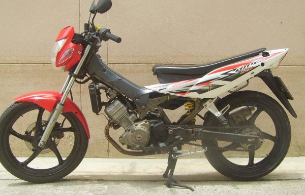 ขาย Honda Sonic  จดทะเบียนปี 45 พรบ.หมด เม.ย.56