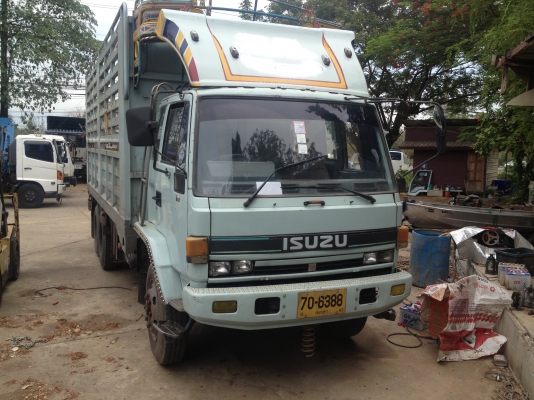 ISUZU Rocky 195 hp กระบะเหล็กบรรทุก