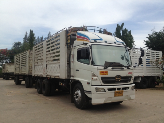 HINO MEGA 260 hp กระบะบรรทุกคอกเหล็กสามิตรไม่ดั้มพ์+ลูกพ่วงไม่ดั้มพ์ 2 เพลา
