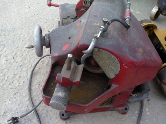 เครื่องเจียรบ่าวาล์ว universal wet vale refacer