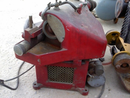 เครื่องเจียรบ่าวาล์ว universal wet vale refacer