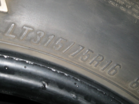 จัดไป ยาง35นิ้ว maxxis buckshot 315 75 16 เส้นละ 4750 มีเเค่1ชุด