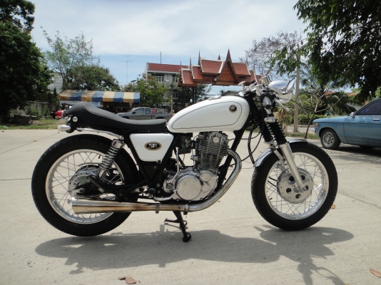 ขาย Yamaha SR 400 สภาพนางฟ้า ขาย Yamaha SR 400 สภาพนางฟ้า