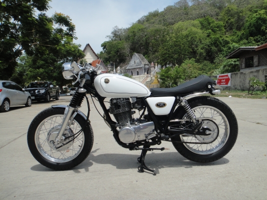ขาย Yamaha SR 400 สภาพนางฟ้า ขาย Yamaha SR 400 สภาพนางฟ้า