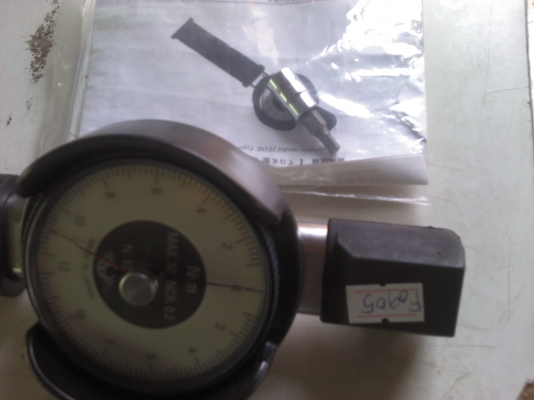 ประแจวัดแรงบิด เป็นของใหม่เก่าเก็บ มีขีดแสดงค่าที่บิดให้ดู ญี่ปุ่นแท้