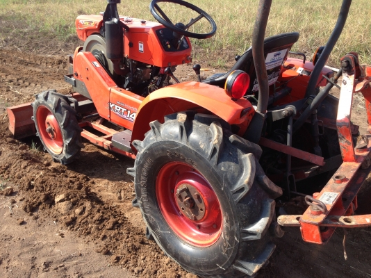 ขายรถไถคูโบต้าRT 140 PTO สภาพสวยสด มีภาพวีดีโอ เครื่องดีเดิมๆแน่น แรงพร้อมใช้สภาพสวยทั้งคัน rnมีดันห