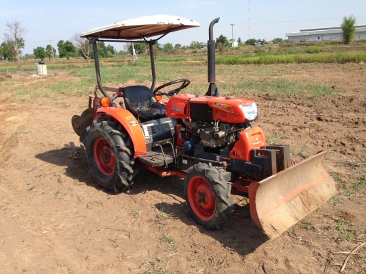 ขายรถไถคูโบต้าRT 140 PTO สภาพสวยสด มีภาพวีดีโอ เครื่องดีเดิมๆแน่น แรงพร้อมใช้สภาพสวยทั้งคัน rnมีดันห