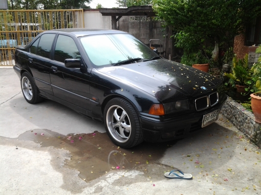 ขายรถ BMW 318i ปี 93 เครื่อง1800cc. 155,000 บาท