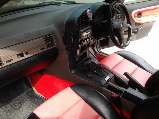 ขายรถ BMW 318i ปี 93 เครื่อง1800cc. 155,000 บาท