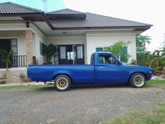 ขายรถดัทสันช้างเหยียบ