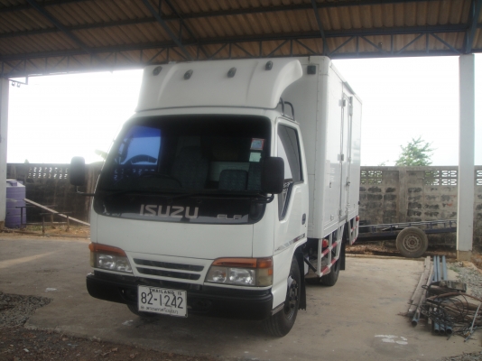 ISUZU NKR 6 ล้อ ตู้ยาว 3.10 เมตร (รถประกอบ) เครื่องยนต์ 140 แรง มีทะเบียน พร้อมชุดโอนครับ
