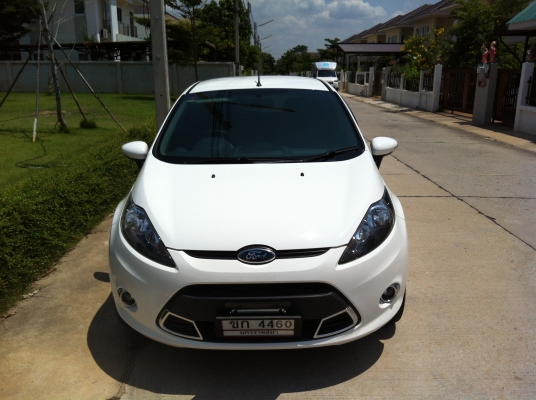 ขายดาวน์ Ford fiesta