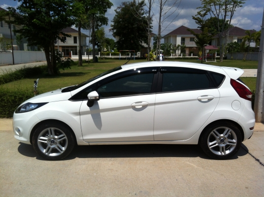 ขายดาวน์ Ford fiesta ขายดาวน์ Ford fiesta