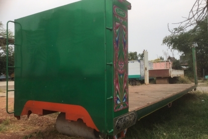 ขายกระบะเปือย น้ำหนักเบา ยาว 8 ม. กว้าง 2.55 ม. คัสซี 87 ซม. สวย สนใจติดต่อ 089-5367218. 081-4252943