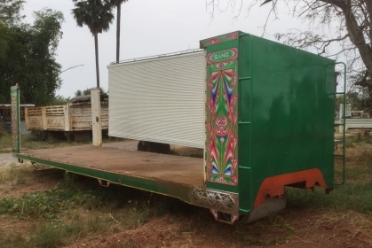 ขายกระบะเปือย น้ำหนักเบา ยาว 8 ม. กว้าง 2.55 ม. คัสซี 87 ซม. สวย สนใจติดต่อ 089-5367218. 081-4252943