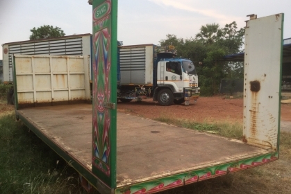 ขายกระบะเปือย น้ำหนักเบา ยาว 8 ม. กว้าง 2.55 ม. คัสซี 87 ซม. สวย สนใจติดต่อ 089-5367218. 081-4252943