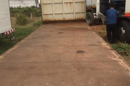 ขายกระบะเปือย น้ำหนักเบา ยาว 8 ม. กว้าง 2.55 ม. คัสซี 87 ซม. สวย สนใจติดต่อ 089-5367218. 081-4252943