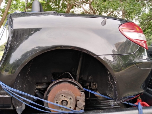 ท้ายตัดbenz slk200 เปิดประทุน สปอต ท้ายตัดbenz slk200 เปิดประทุน สปอต