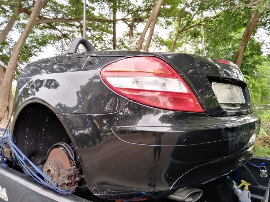 ท้ายตัดbenz slk200 เปิดประทุน สปอต ท้ายตัดbenz slk200 เปิดประทุน สปอต