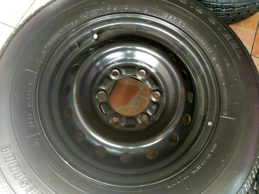ล้อกะทะเดิมรถตู้ Toyota Comuter ขอบ 15 พร้อมยางเดิม bridgestone RD-613 steel  195R15 ผลิตปลายปี 18(ลงพื้น 19) ทั้งชุด 4,900 เทิร์นได้ใส่ฟรี รับบัตร ส่งทั่วไทย