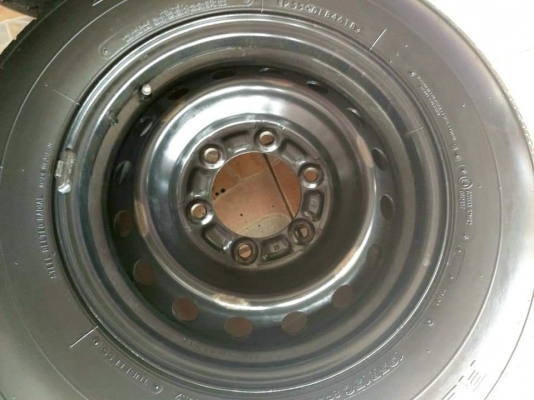 ล้อกะทะเดิมรถตู้ Toyota Comuter ขอบ 15 พร้อมยางเดิม bridgestone RD-613 steel  195R15 ผลิตปลายปี 18(ลงพื้น 19) ทั้งชุด 4,900 เทิร์นได้ใส่ฟรี รับบัตร ส่งทั่วไทย