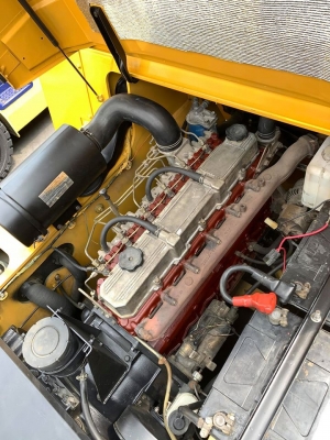 CATERPILLAR DP60  รถขนาด 6 ตัน ดีเซล แผงงายกตู้ งายาว 2.4 เมตร เกียร์ออโต้