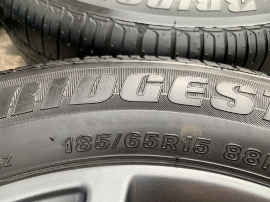 ล้อแม็ก Nissan Almera Sportech ขอบ 15 พร้อมยาง 185-65-15 Bridgestone ปี 18