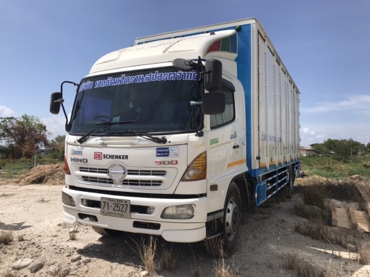 ขาย 6 ล้อตู้ทึบ Hino 212 แรงม้า ปี 54 ตู้ 7.5