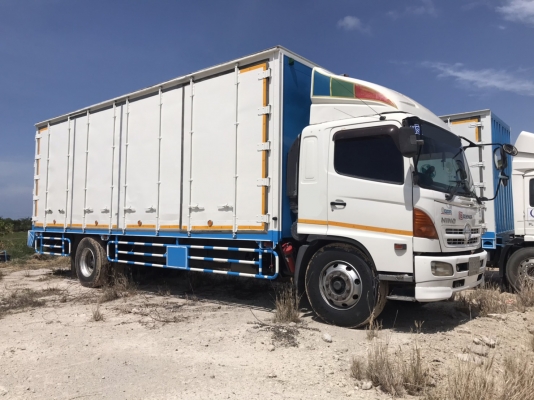 ขาย 6 ล้อตู้ทึบ Hino 212 แรงม้า ปี 54 ตู้ 7.5
