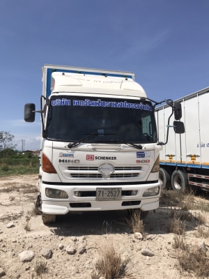 ขาย 6 ล้อตู้ทึบ Hino 212 แรงม้า ปี 54 ตู้ 7.5