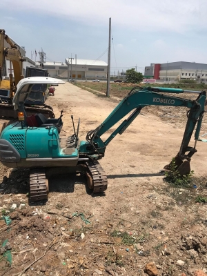 ขายตามสภาพครับ kobelco sk030 มีเอกสารอินวอยไห้ ชม.การทำงานมองไม่ค่อยเห็น ประมาณ6000กว่า ชม. ครับ ราคา220000