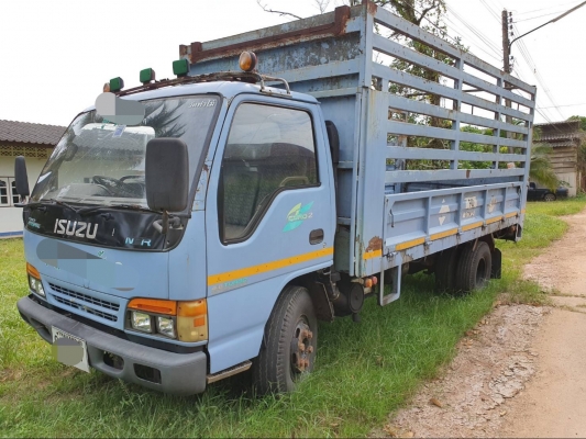 6ล้อ isuzu 120 ปี38 ฝาขาว ยาว5เมตร ขายตามสภาพ หัวบาง ยางไม่ดี คัสซี เครื่องพอได้ ราคา270,000 จ.ราชบุรี สนใจโทร 0875622806