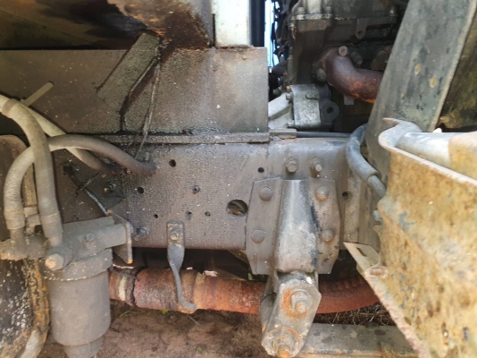 6ล้อ isuzu 120 ปี38 ฝาขาว ยาว5เมตร ขายตามสภาพ หัวบาง ยางไม่ดี คัสซี เครื่องพอได้ ราคา270,000 จ.ราชบุรี สนใจโทร 0875622806