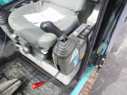 Kobelco Sk135sr yy04