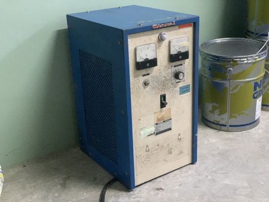 ขายหม้อแปลงไฟฟ้าแบบปรับโวลท์ Matsunaga Slide Regulator ไฟเข้า 220V ไฟออกได้ตั้งแต่ 0-250V made in Japan ขนาด 3.3Kva สภาพสวย พร้อมใช้งาน ขายหม้อแปลงไฟฟ้าแบบปรับโวลท์ Matsunaga Slide Regulator ไฟเข้า 220V ไฟออกได้ตั้งแต่ 0-250V made in Japan ขนาด 3.3Kva สภาพสวย พร้อมใช้งาน