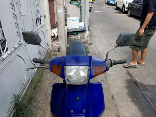 Suzuki Crystal 110cc. ล้อ Com แท้ 17-1.4 ภาษี 2563 ชุดโอนครบ ขายตามสภาพ ใช้งานปกติ ดูรถปิ่นเกล้า