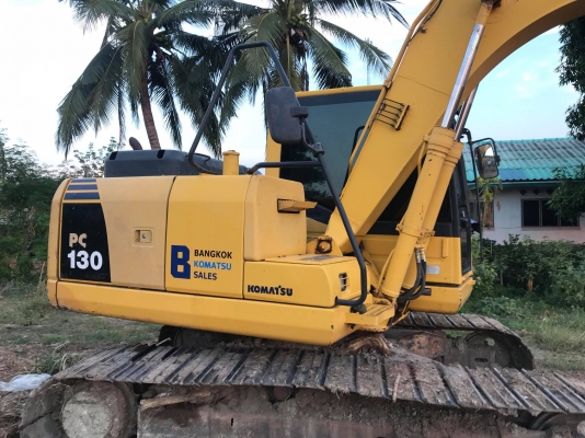 แมคโคร KOMATSU PC130-8