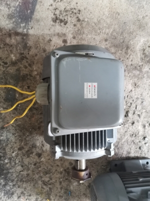 ขาย!! มอเตอร์.ฮิตาชิ.ขนาด7.5แรง380v.รอบ1435.พร้อมใช้งาน ขาย!! มอเตอร์.ฮิตาชิ.ขนาด7.5แรง380v.รอบ1435.พร้อมใช้งาน